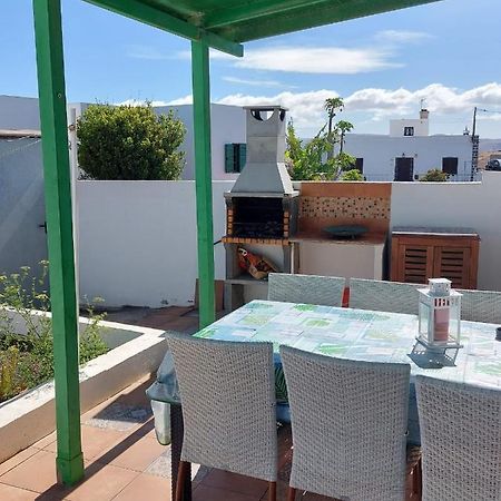 Апартаменты Casa Antonia Reyes, A La Sombra De Famara Муньике Экстерьер фото