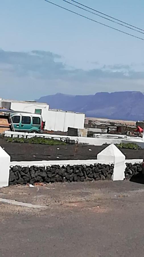 Апартаменты Casa Antonia Reyes, A La Sombra De Famara Муньике Экстерьер фото